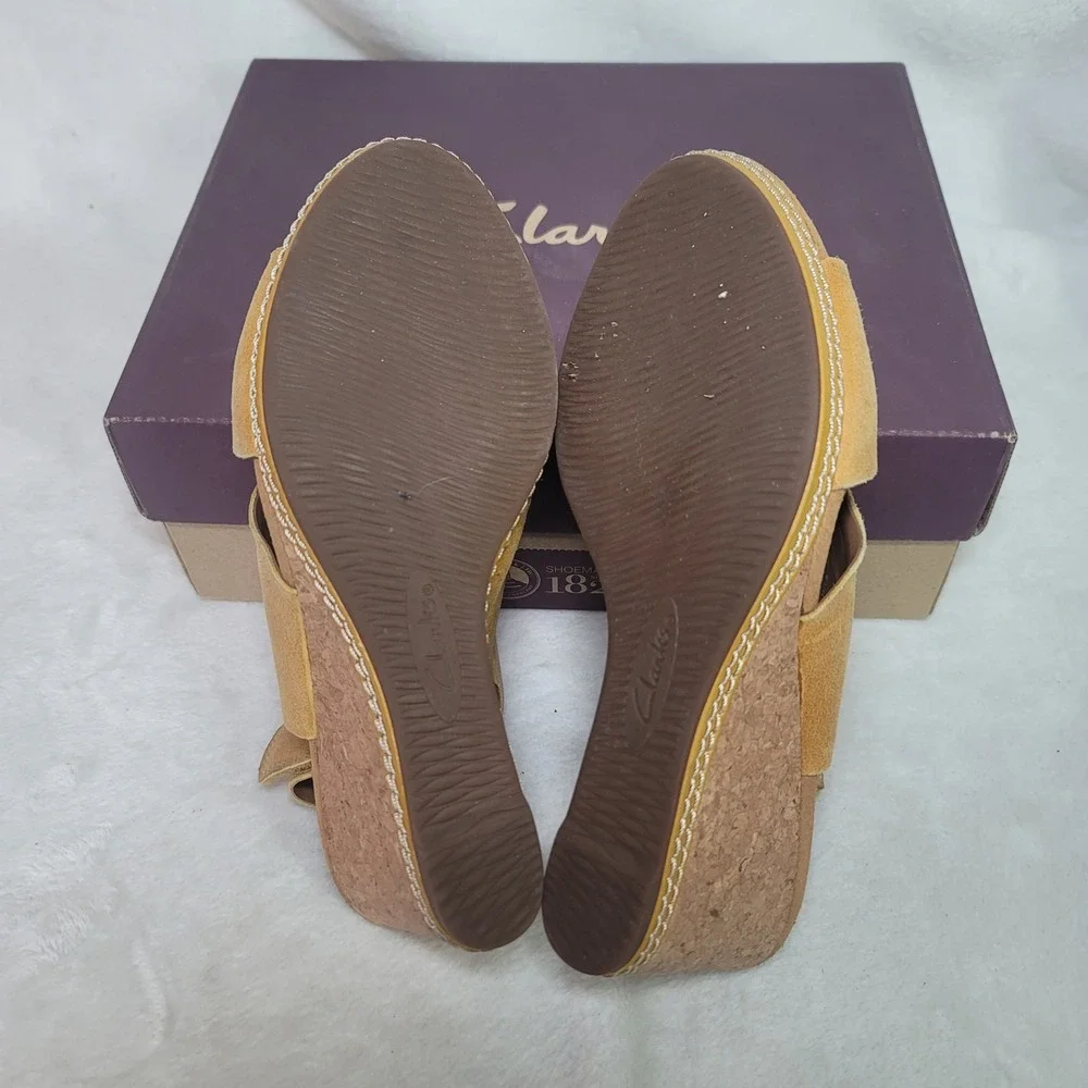 Clarks‎ Helio Float Bohemian Y2K Wedge Sandals Yellow Leather Size 7 Resortwear